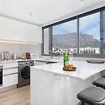 702 On Strand Cape Town - Panoramic Mountain Views