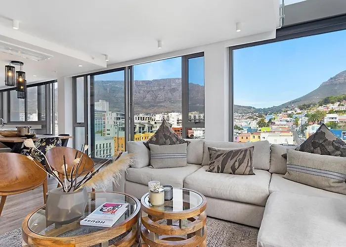 702 On Strand Cape Town - Panoramic Mountain Views